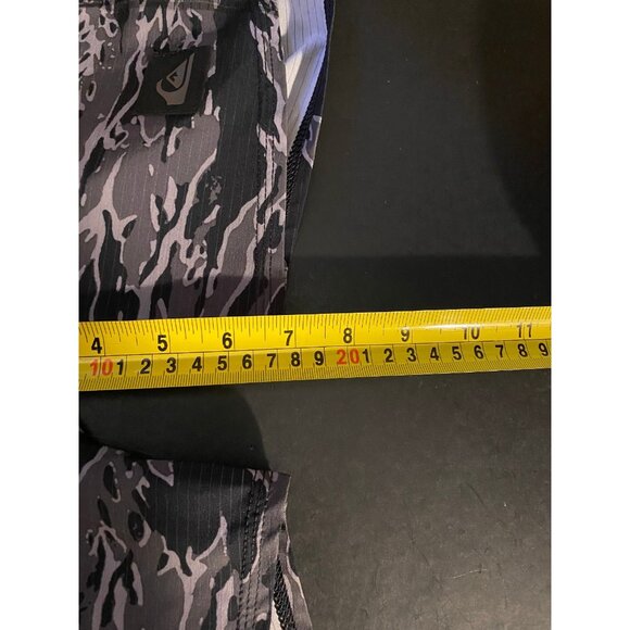 Quiksilver Highlite Arch Board Shorts Stripe Camo Mens 33 7" Beach Swim Trunks - Picture 6 of 6